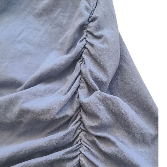 Maternity Stylish Blue T-Shirt With Stretch Ruffled Sides - Picture 4 of 4